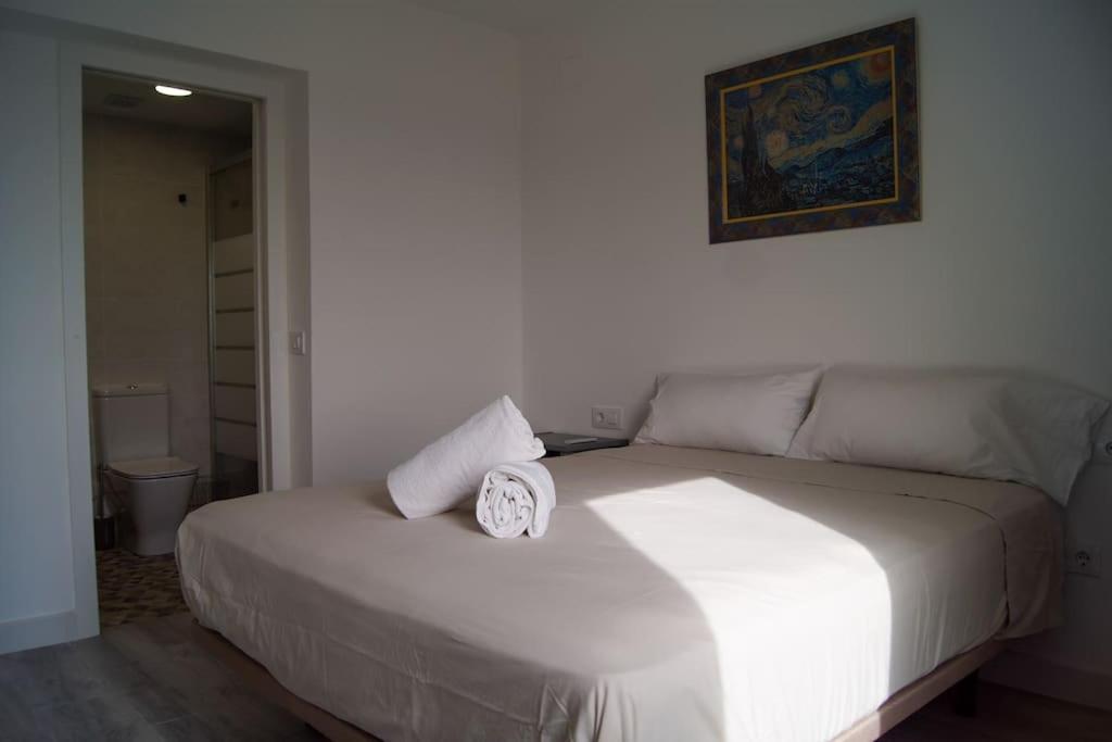 Roch - Stylish Apartment Near Metro Sevilla Eksteriør billede